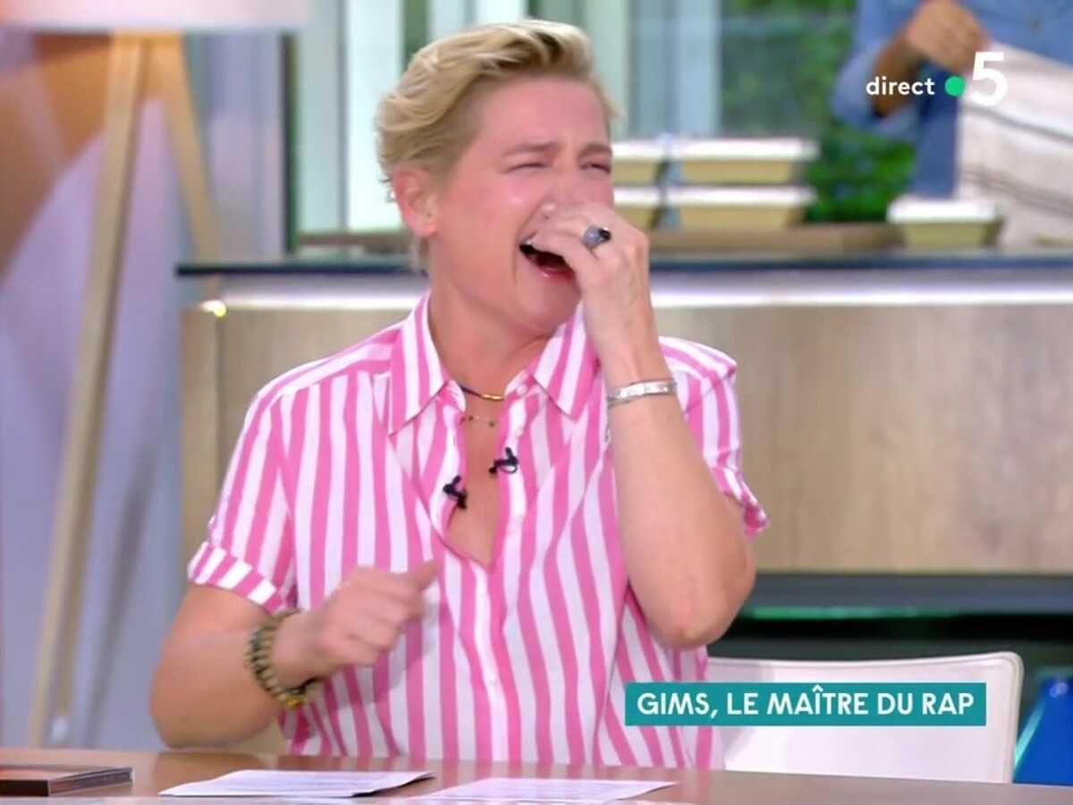 C'est affreux ! : Anne-Elisabeth Lemoine horrifiée par un photomontage de Gims et elle en couple dans C à vous (VIDEO)