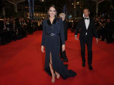 Cannes 2022 : Sofia Essaïdi illumine le tapis rouge en robe fendue