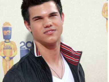 Taylor Lautner : la star de Twilight change de look !