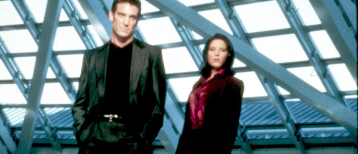 Le Caméléon Lantre Du Diable Streaming Vf L'antre du Diable - (S5E4) - Le caméléon - Télé-Loisirs