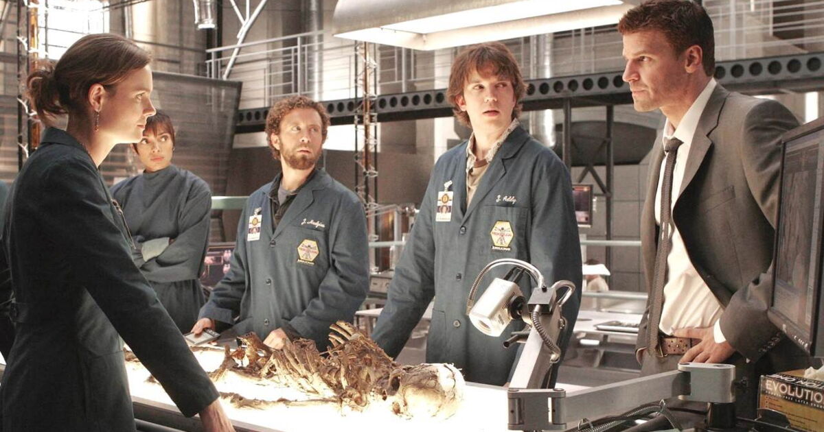 Bones Season 2 Episode 16