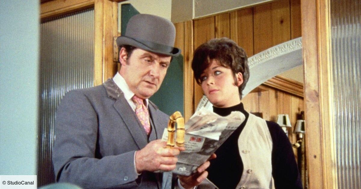 Acteur Chapeau Melon Et Bottes De Cuir Chapeau melon et bottes de cuir