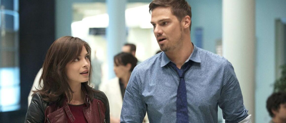 Beauty And The Beast Saison 3 Replay Panique à Wall Street - (S3E1) - Beauty and the Beast - Télé-Loisirs
