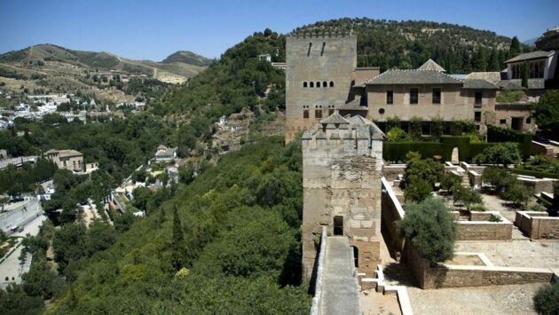 Le Tueur De L'ombre Saison 1 Arte L'Alhambra - Megastructures de légende - Télé-Loisirs