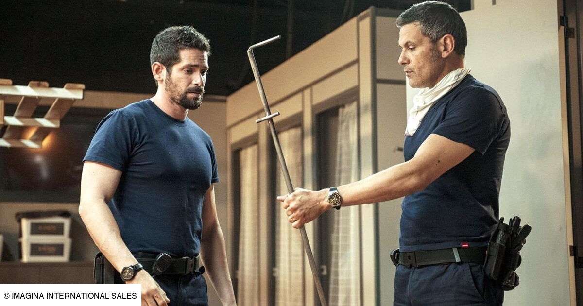 Derrière les barreaux