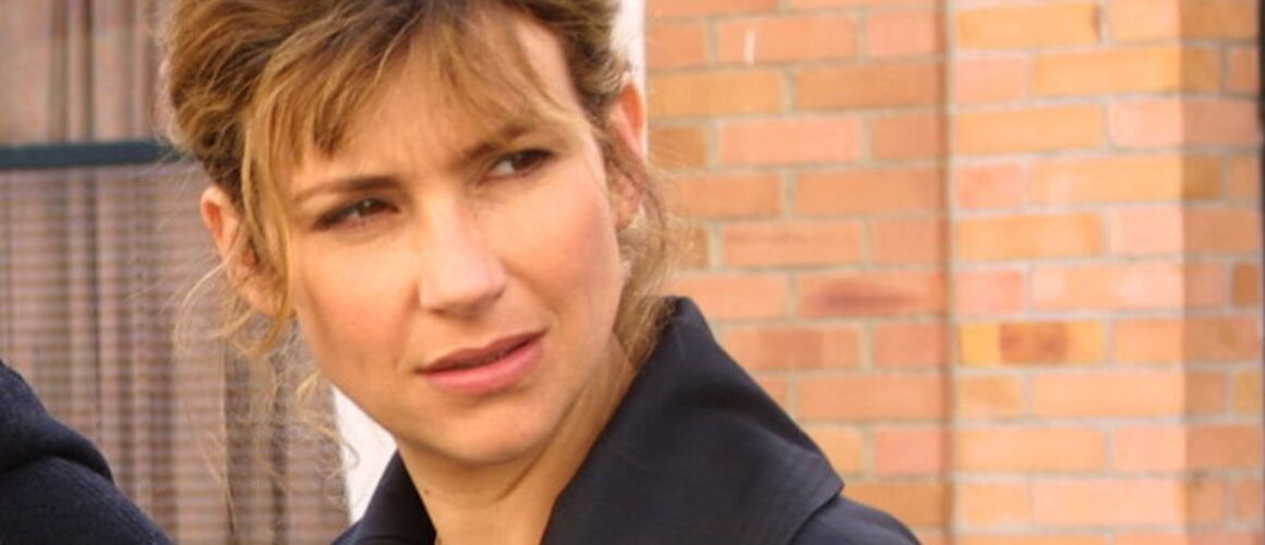 Florence Pernel Le Juge Est Une Femme Cadeau d'entreprise - Le juge est une femme - Télé-Loisirs