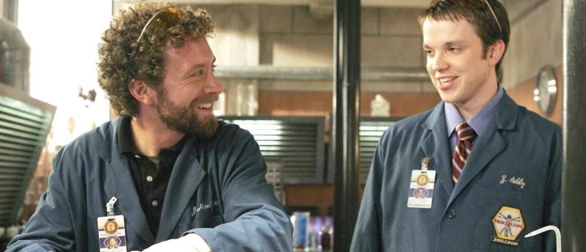 Perdu Dans L'espace Saison 2 Resume Perdu dans l'espace - (S2E19) - Bones - Télé-Loisirs