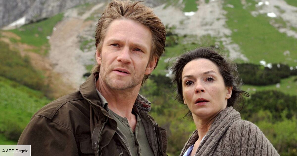 Video Couple Faisant L Amour Sur Le Terrain De Charlton Une montagne d'amour