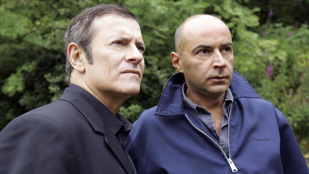 Le Maitre Du Zodiaque épisode 1 (S2E4) - Le maître du Zodiaque - Télé-Loisirs