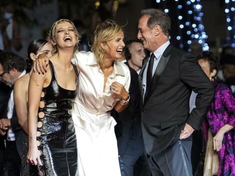 Cannes 2021 : Vincent Lindon tout sourire pour la montée des marches du très attendu Titane