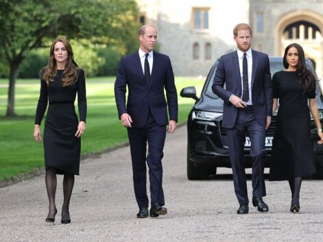 Réunis après la mort d'Elizabeth II, Kate, William, Harry et Meghan s'offrent un bain de foule devant Windsor