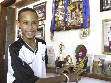 Neymar Jr : l'évolution du look du footballeur star du PSG