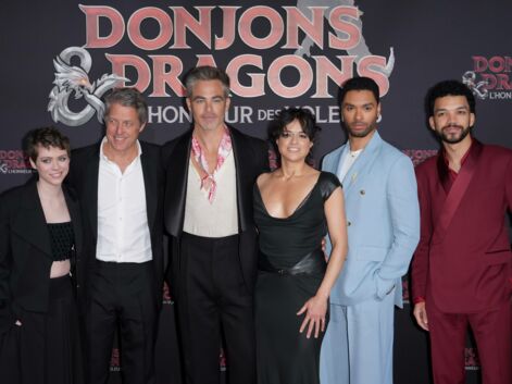 Hugh Grant, Chris Pine, Michelle Rodriguez... les stars du film Donjons et Dragons rayonnantes à l'avant-première parisienne du film