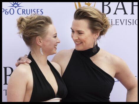 Kate Winslet et sa fille Mia Threapleton complices, Martin Freeman amoureux... le tapis rouge glamour des BAFTA Awards à Londres 