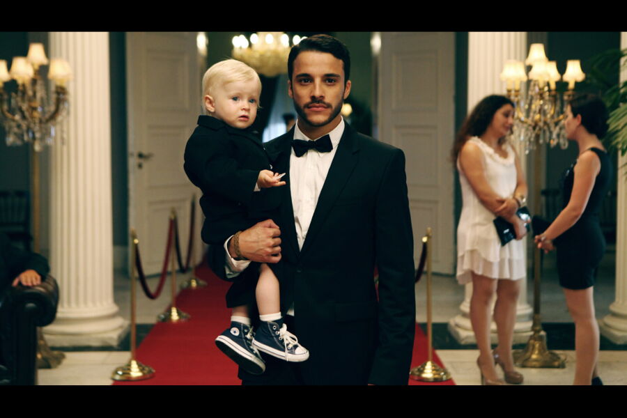 Trois Turcs Et Un Bebe 15 Synopsis Casting Diffusions Tv Photos Videos Tele Loisirs