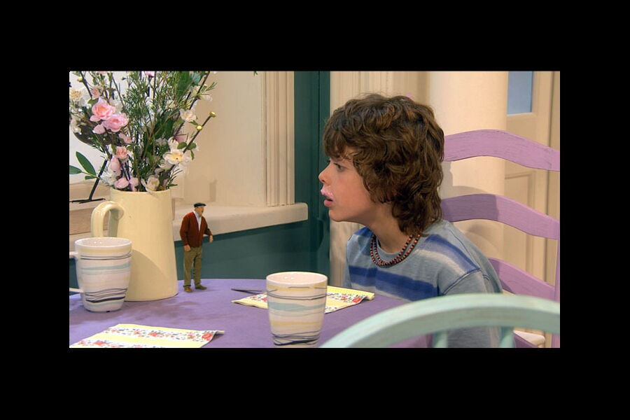 Monsieur Grandeur Le Createur S3e13 Mon Papi De Poche Tele Loisirs