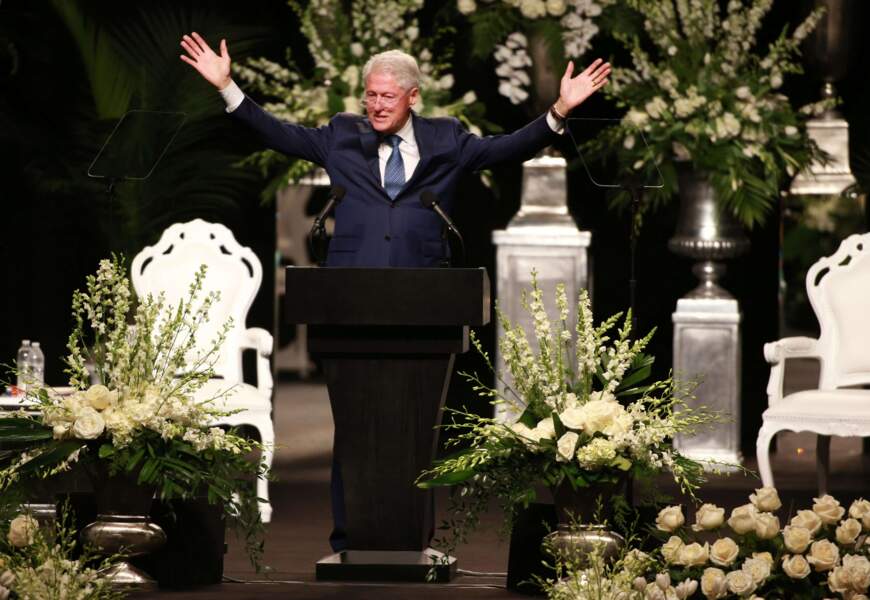 Bill Clinton délivre une partie de l'éloge funèbre