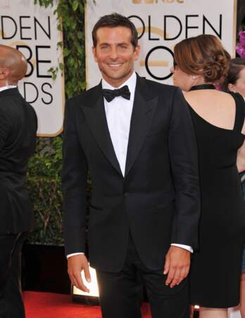 Bradley Cooper : Ok, sa robe n'est pas des plus folles mais le plaisir des yeux, ça compte aussi !