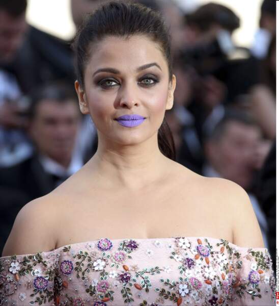 Aishwarya Rai Bachchan est égérie L'Oréal. Mais ne sais pas choisir son rouge à lèvres