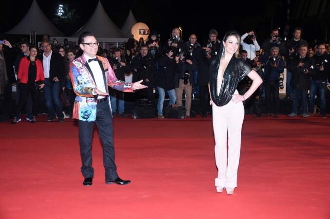 Jean-Marc Généreux et sa veste... Généreuse en couleurs sur le tapis rouge des NRJ Music Awards
