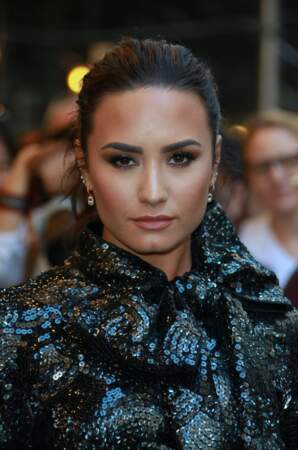 Deux Demetria devenues Demi : la chanteuse Demi Lovato...