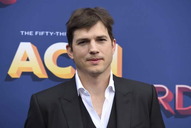 Le beau Ashton Kutcher a également un jumeau