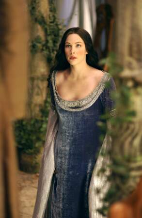 Liv Tyler campait la belle Arwen, la fille d'Elrond le semi-Elfe