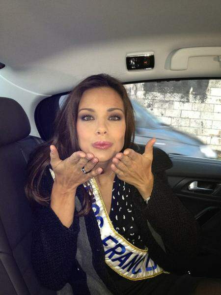 Attention, Miss France 2013 vous envoie un baiser...