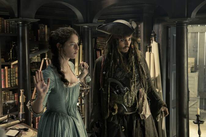 Aux côtés de Johnny Depp dans Pirates des Caraïbes : La Vengeance de Salazar