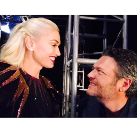 Et que dire de ce regard plein de tendresse entre Gwen Stefani et son chéri Blake Shelton !