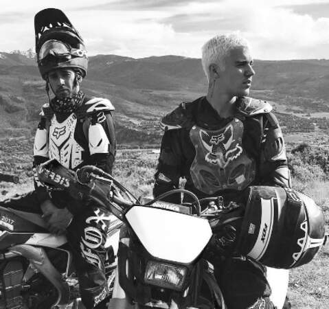 Bromance forever : billard, surf, moto... Lewis Hamilton et Justin Bieber font tout ensemble (ou presque). 