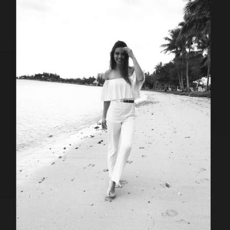 Marine Lorphelin a préféré prendre des photos en noir et blanc sur la plage