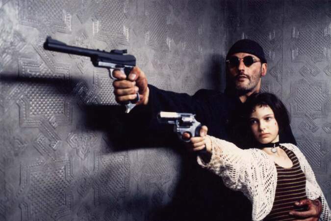En 1994, Jean Reno devient Léon, un tueur à gages qui prend sous son aile la petite Natalie Portman