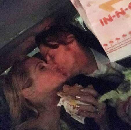 Burger et baiser pour une belle fin de soirée. Pas vrai Julia Roberts ?