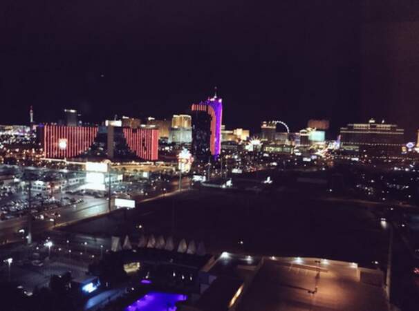 Arrivée à Las Vegas by night et ses lumières à gogo.