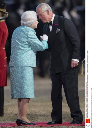 Séquence émotion entre la reine et son fils aîné