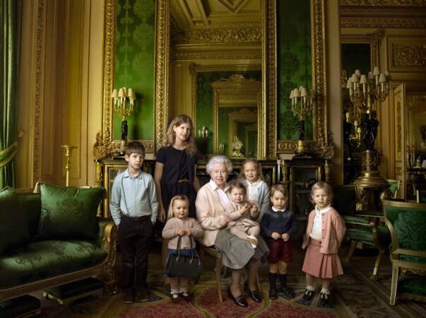 Pour son 90e anniversaire en 2016, la reine Elisabeth avait pris la pose avec ses petits et arrière-petits-enfants