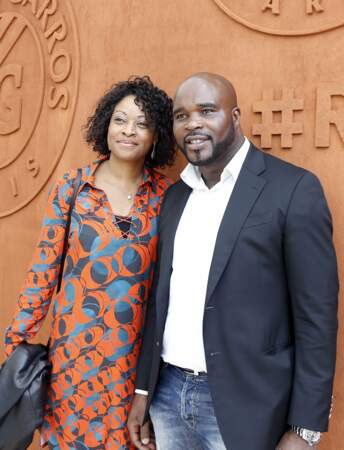 Le boxeur Jean-Marc Mormeck et son épouse découvrent le Village de Roland Garros