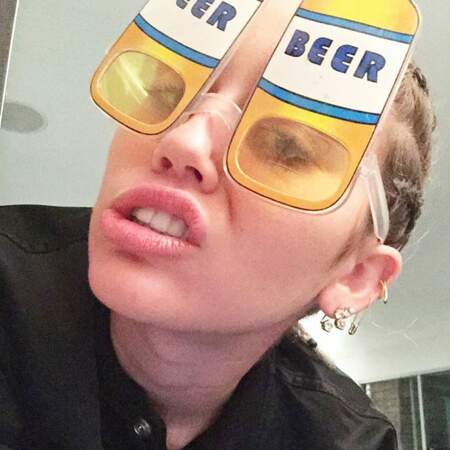 Et les lunettes bière de Miley Cyrus ? 