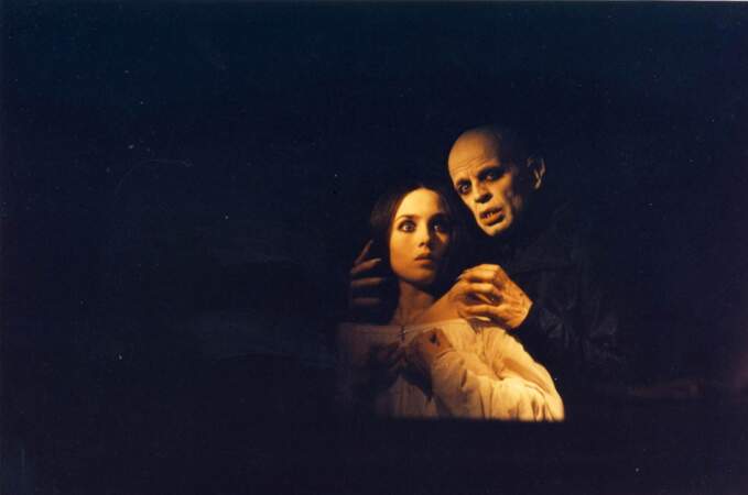 Elle joue Lucy Harker dans Nosfératu, fantôme de la nuit de Werner Herzog (1979).