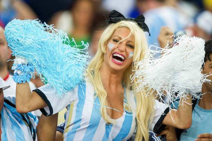 Côté argentin, les supportrices sont aussi des pom-pom girls ! 