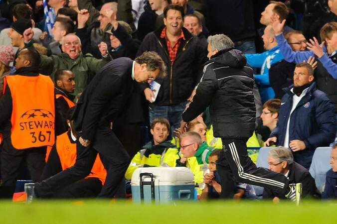 Laurent Blanc déçu et Mourinho heureux sur une même photo, c'est possible ? Visiblement oui ! 