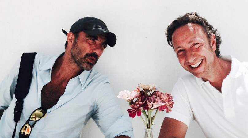 Nikos et Stéphane Bern se détendent à Paros...