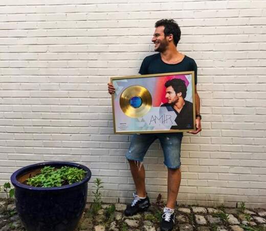 Et dans un autre genre, l'album d'Amir a été récompensé d'un disque d'or en Belgique. Bravo ! 