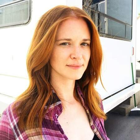 Pour son dernier épisode de Grey's Anatomy, Sarah Drew s'est faite une belle coloration. Des cheveux flamboyants