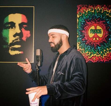 Sans transition, Drake s'est mis au reggae…
