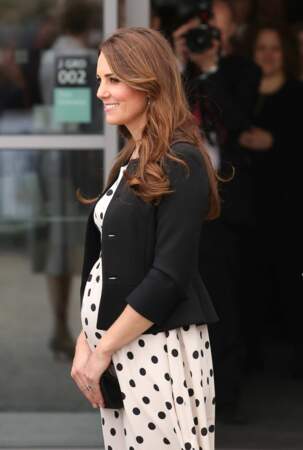 Avril 2013 : Kate Middleton, radieuse enceinte....
