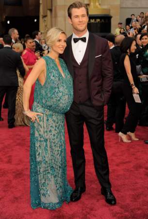 Elsa Pataky, enceinte de jumeaux, au bras de son mari Chris Hemsworth