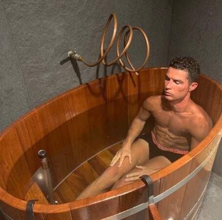 Nous on rêve du même programme que Cristiano Ronaldo (mais on n'a pas de baignoire, on vit à Paris). 