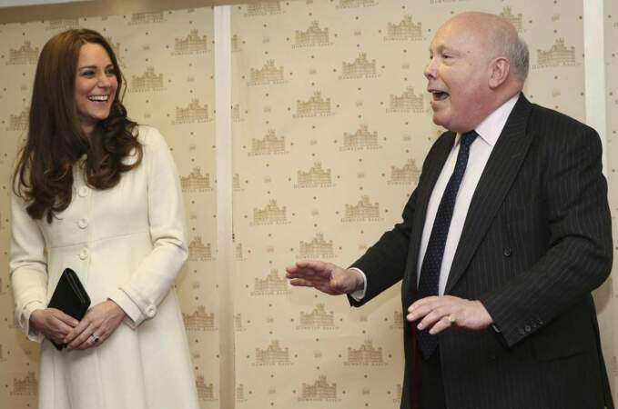 Kate Middleton était dans les studios de tournage de Downton Abbey ce jeudi 12 mars. 